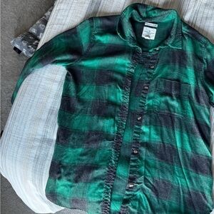 American Eagle Outfitters green  and Black flannel Shirt